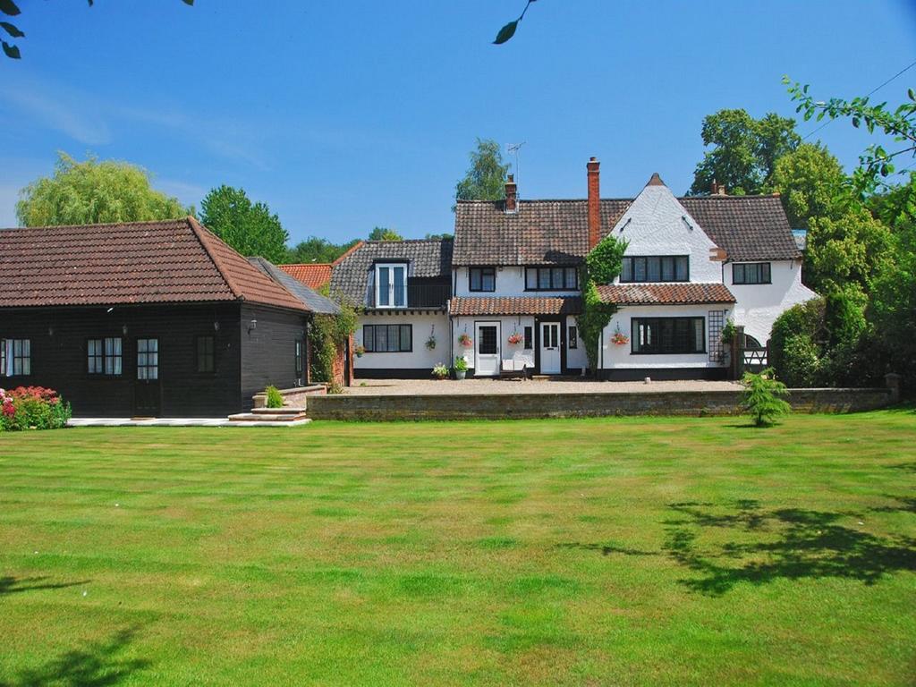 Bridge House B&B Coltishall Esterno foto